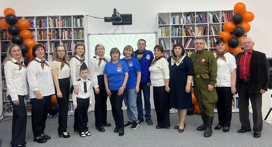 Участники, гости и волонтеры «Библионочи»