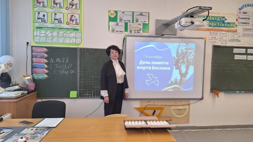 заведующий Леушинской модельной библиотекой - Залетаева Ирина Михайловна
