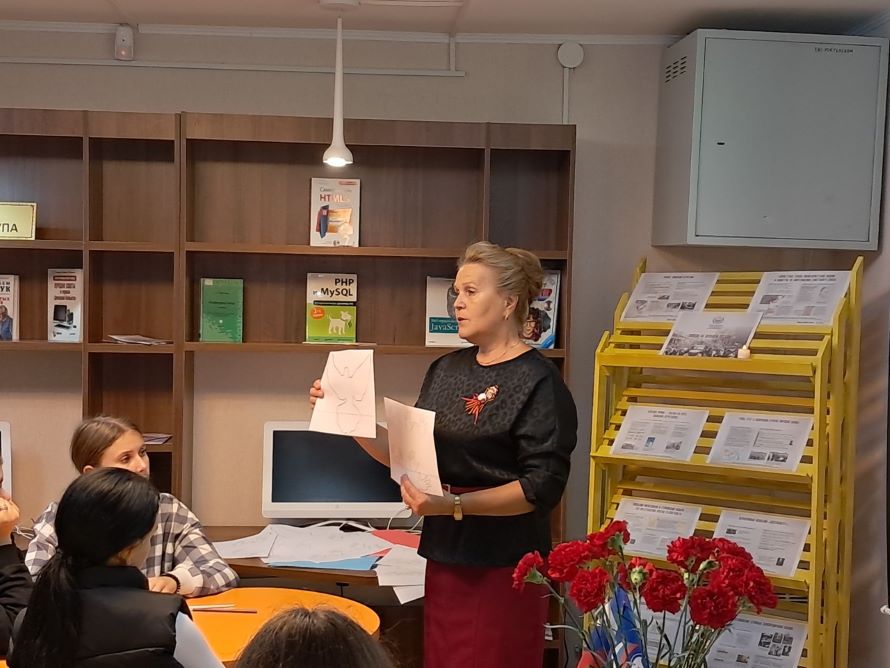 секретарь местного отделения партии «Единая Россия» Кондинского района Старцева Елена Альбертовна