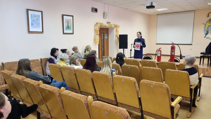 О мерах безопасности в период проведения праздничных мероприятий