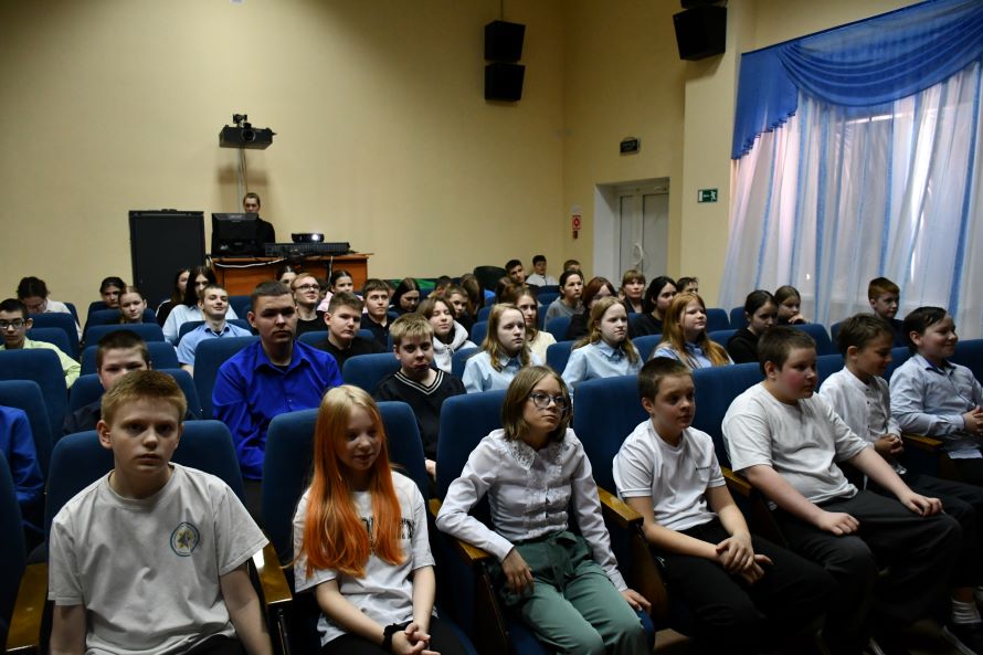 участники исторического часа