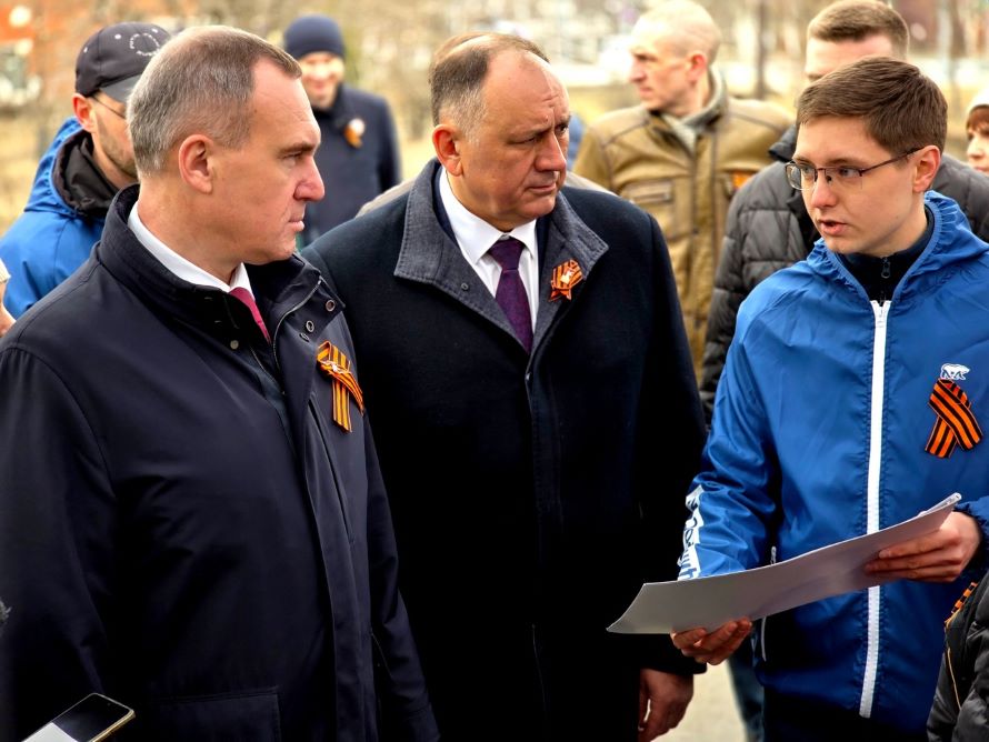 Общественник обращается к главе региона с просьбой предусмотреть у основания стелы постамент для возложения цветов