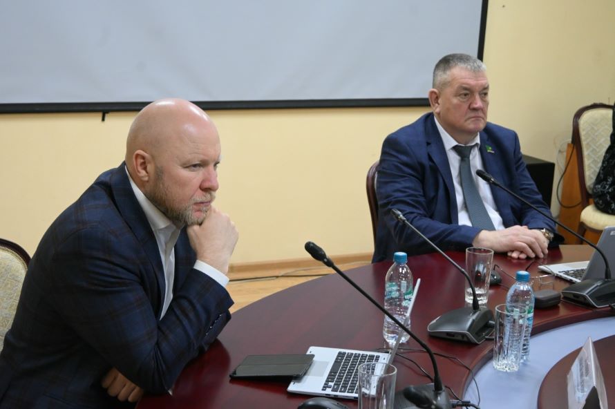 депутаты Думы района А.А.Тагильцев и А.М.Поливцев