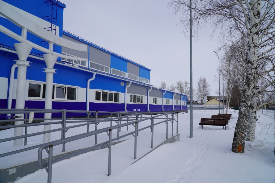 Здание спортивного комплекса в Кондинском районе