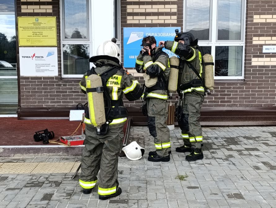 отработка слаженных действий дежурного караула