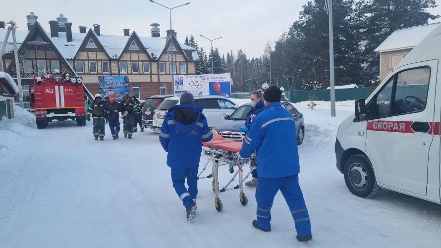 Специалисты скорой медицинской помощи принимают участие в занятии