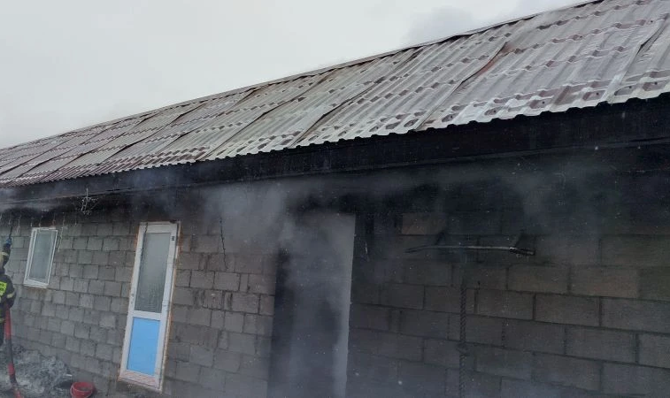 поврежденное пожаром помещение